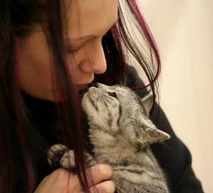 La relación entre gato y humano puede ser muy efectiva
